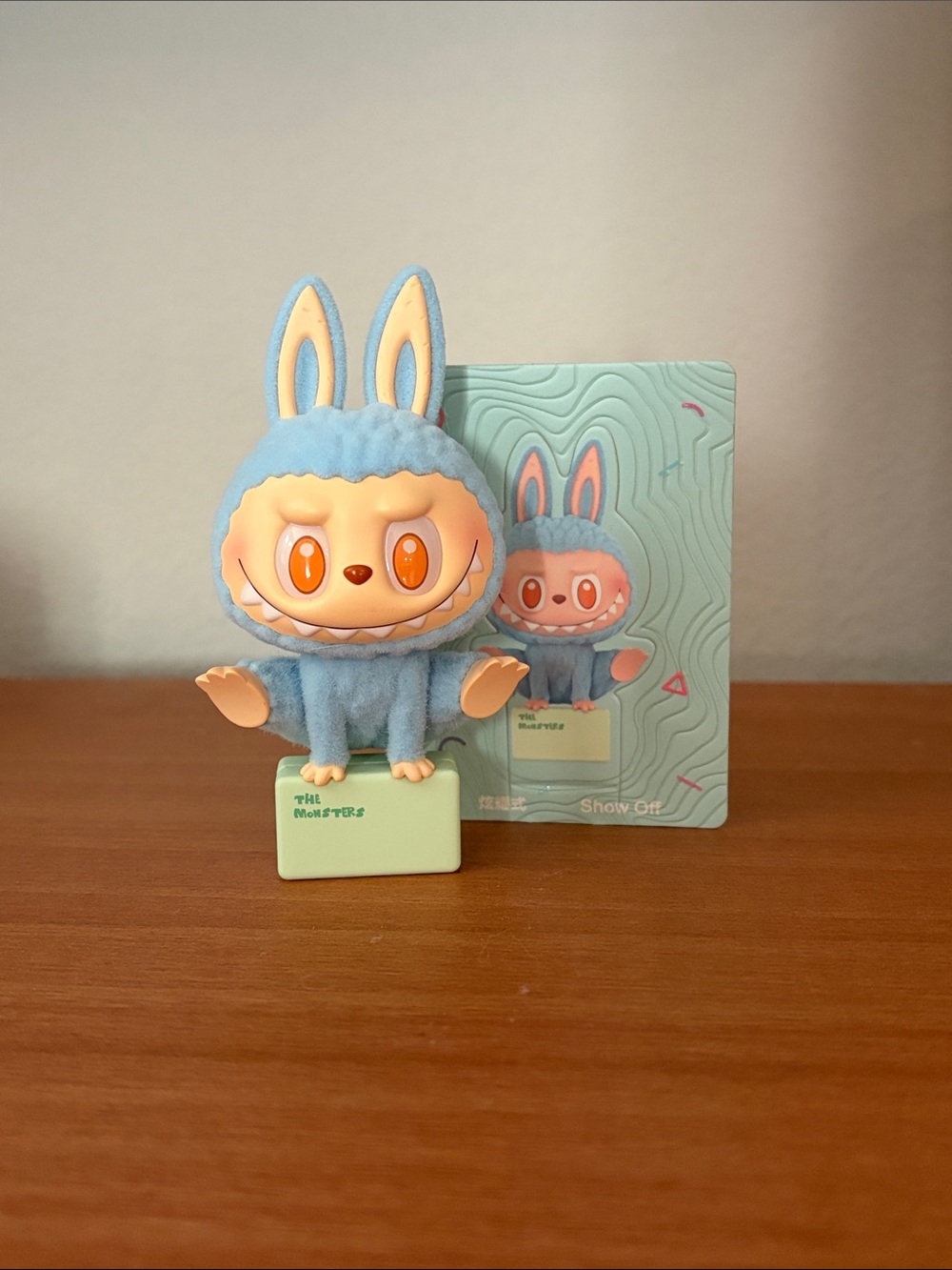 Monsters Lazy Yoga labubu